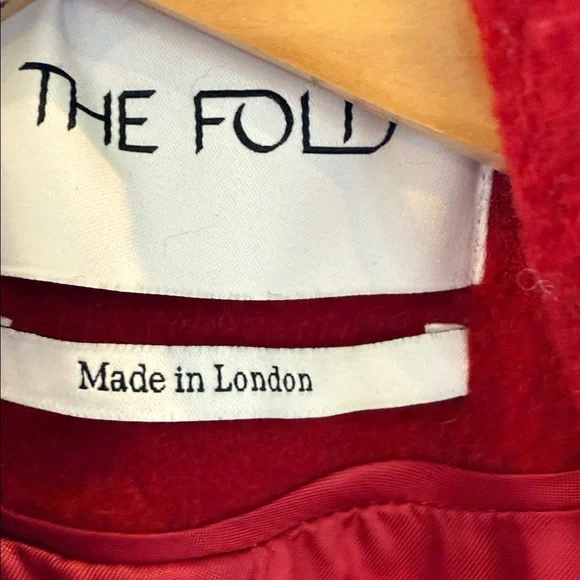 Beautiful red wool coat. - Picture 3 of 12